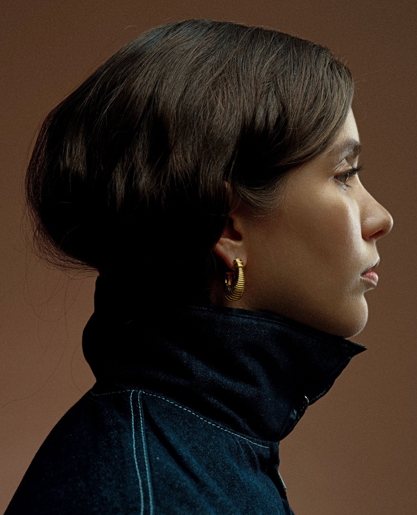 Elegant Gold-Tone Drop Earrings – Lightweight Statement Design